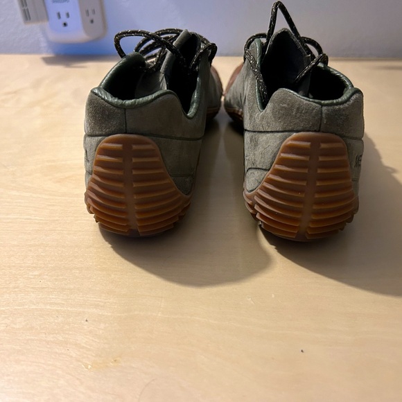 Merrill Performance Minimalist suede shoe in Olive tan Super Rare. - Picture 6 of 7